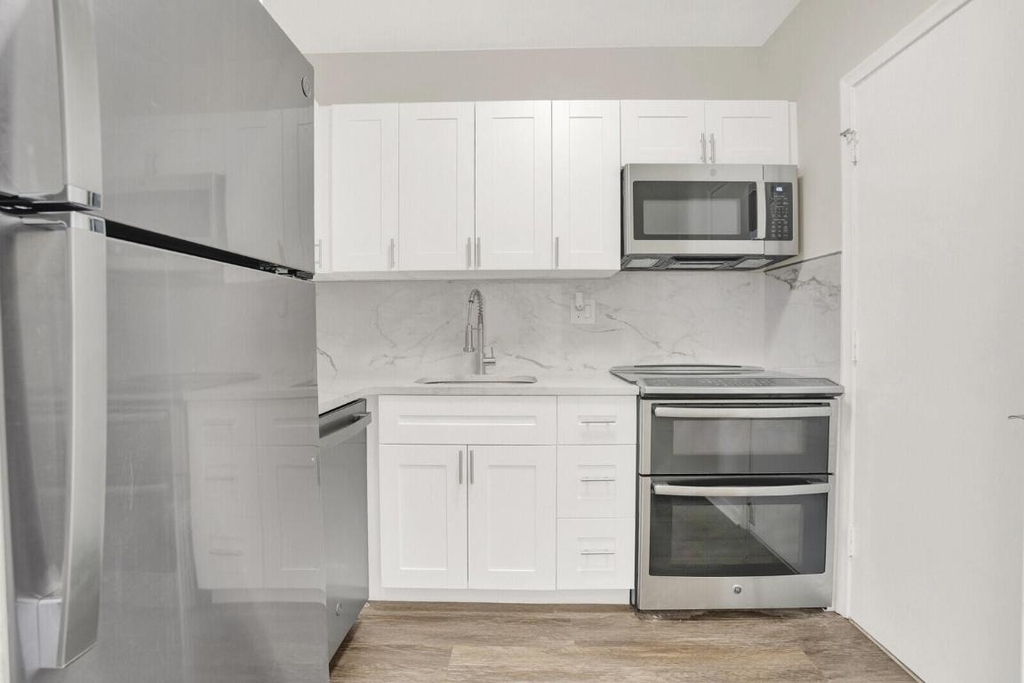 299 Sw 7th Street - Photo 8