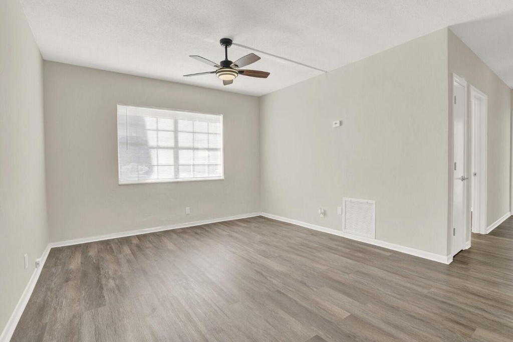 299 Sw 7th Street - Photo 5