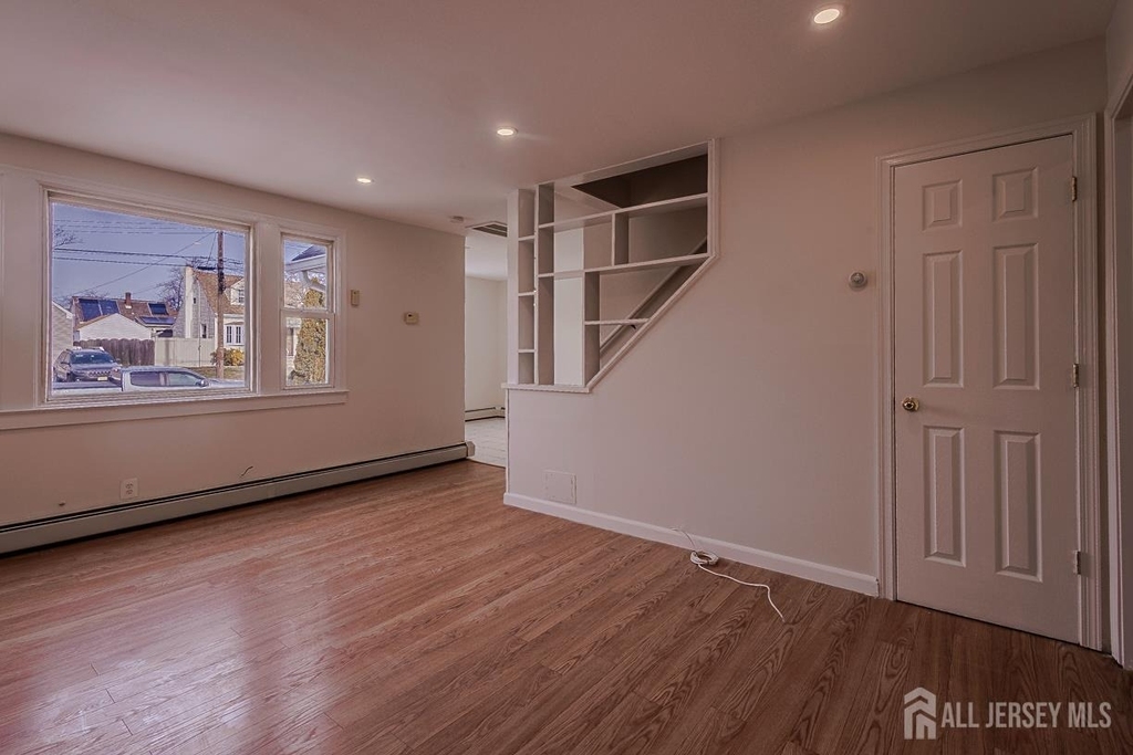 253 9th Street - Photo 1