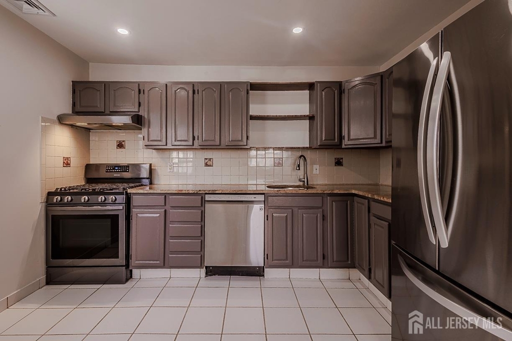 253 9th Street - Photo 7