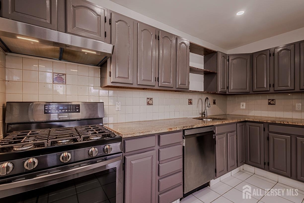 253 9th Street - Photo 8