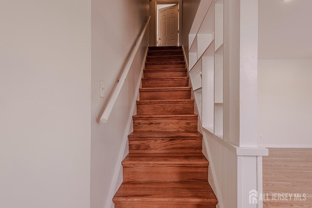 253 9th Street - Photo 3