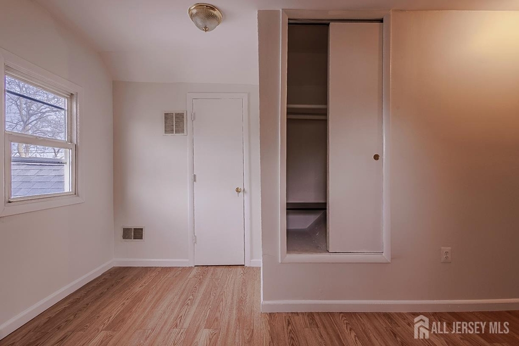 253 9th Street - Photo 20
