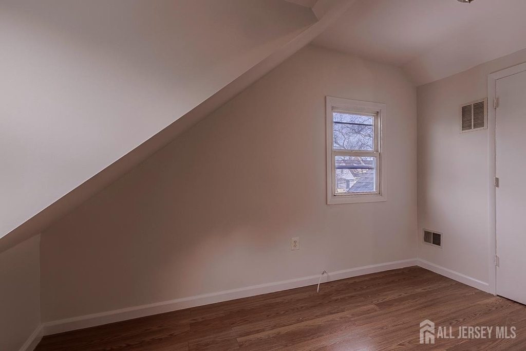 253 9th Street - Photo 19