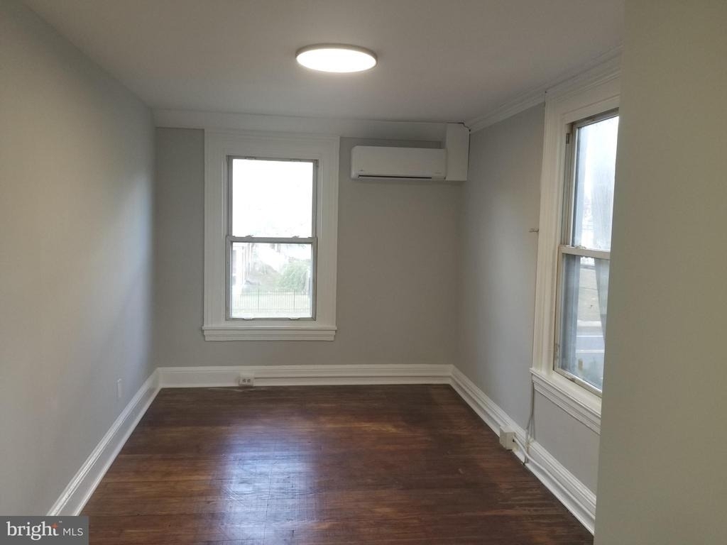 212 Warren Street - Photo 10