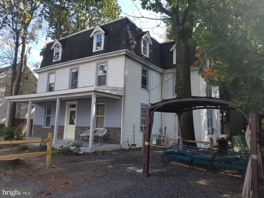 212 Warren Street - Photo 16