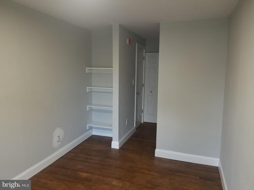 212 Warren Street - Photo 12