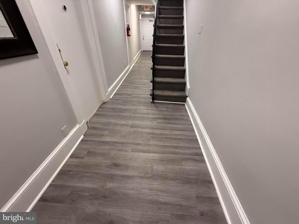 212 Warren Street - Photo 15