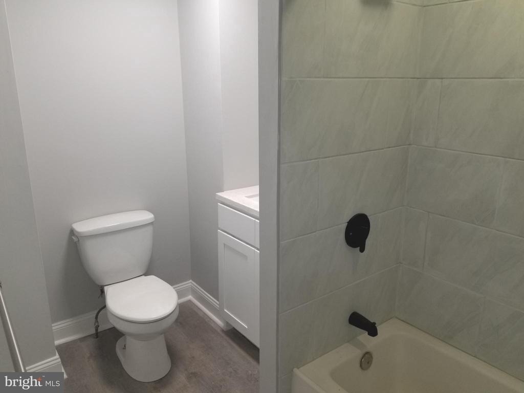 212 Warren Street - Photo 6