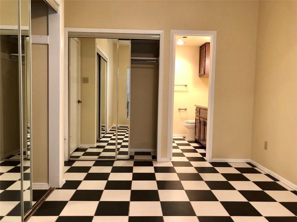 806 W 24th St - Photo 5