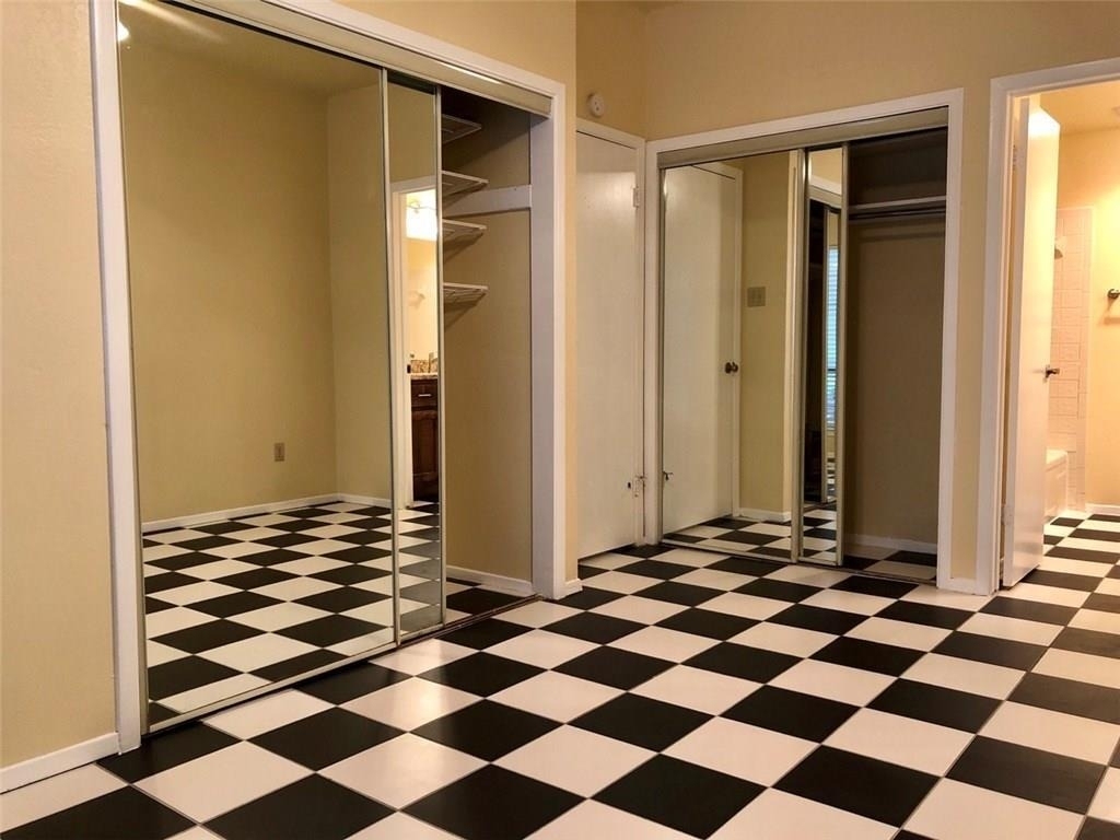 806 W 24th St - Photo 4