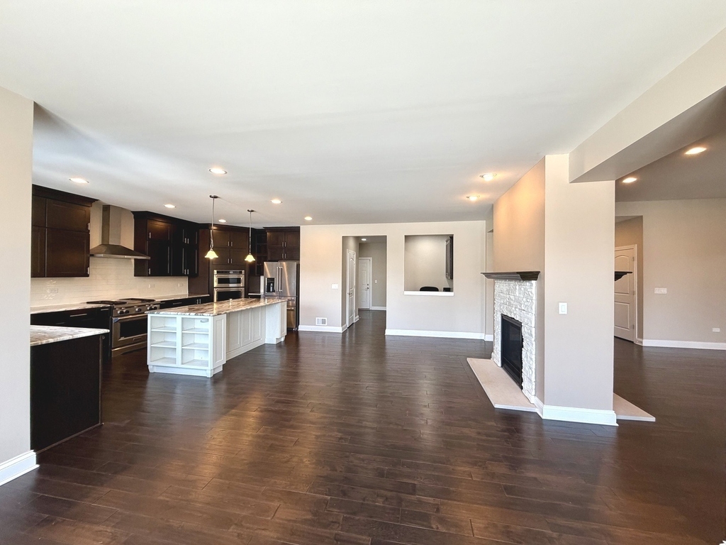 3907 Nannyberry Street - Photo 2