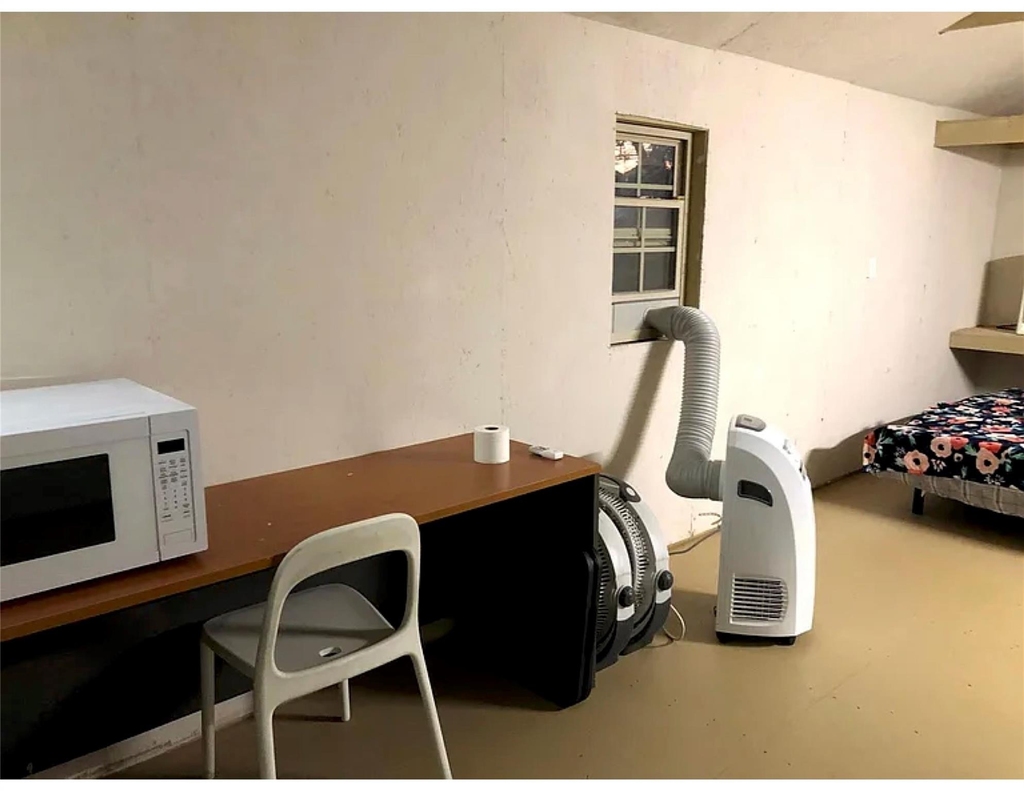 241 E Jackson Street - Photo 11