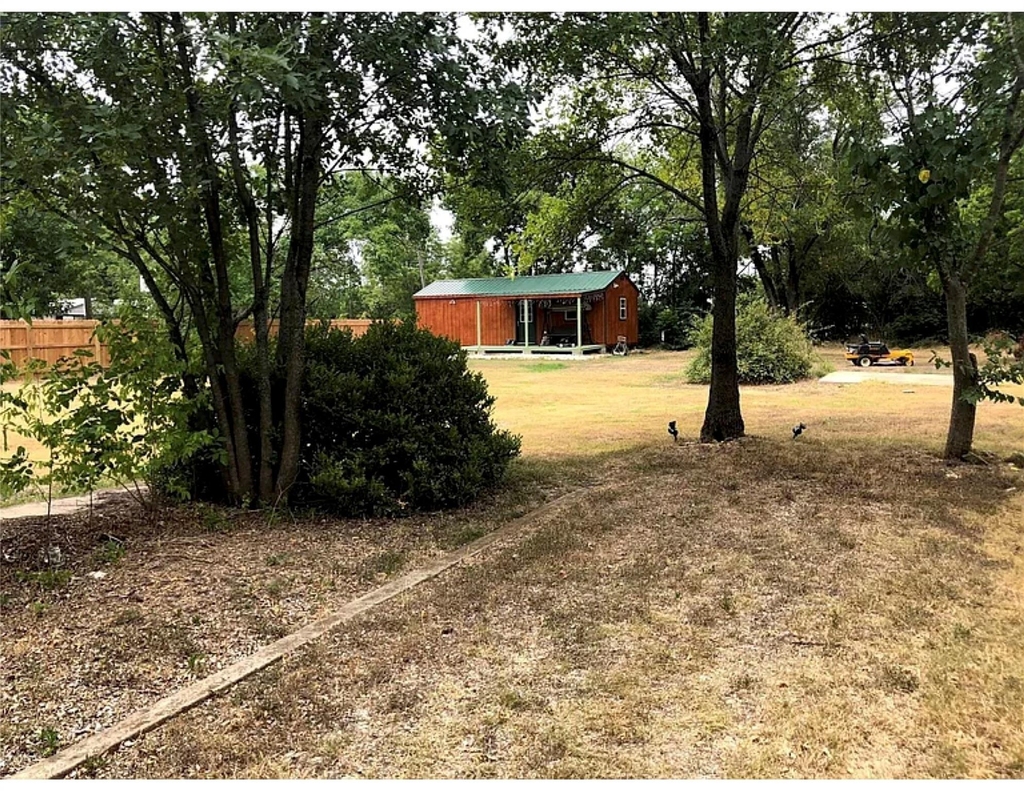 241 E Jackson Street - Photo 3