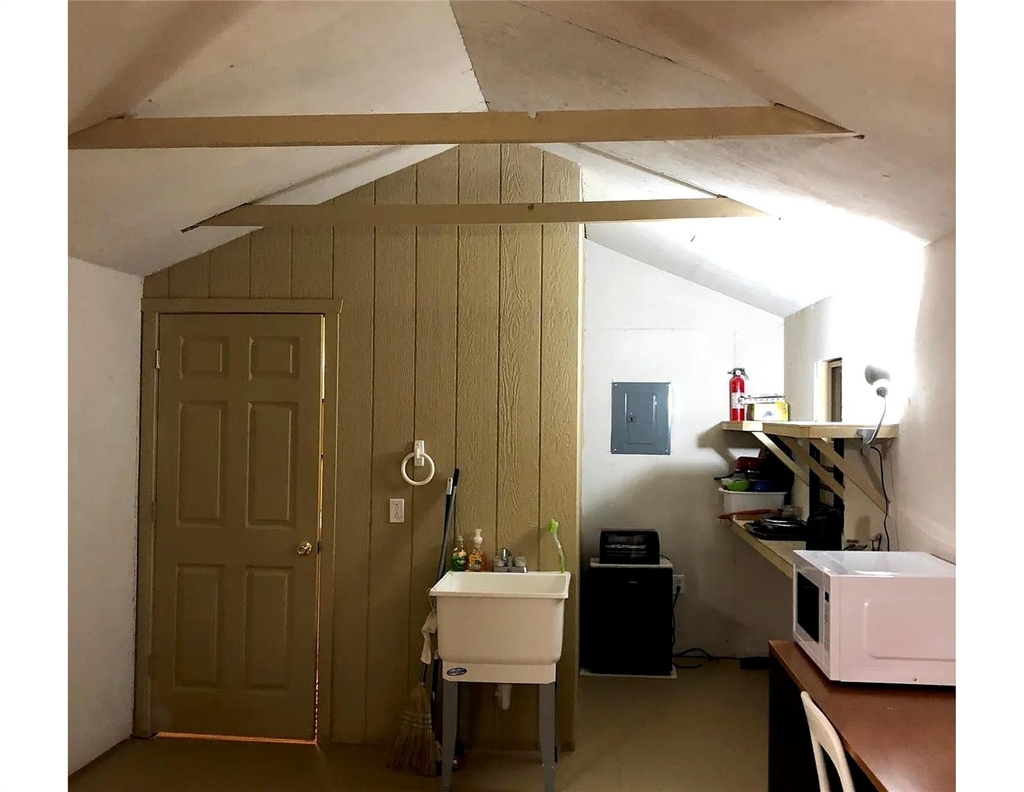 241 E Jackson Street - Photo 12