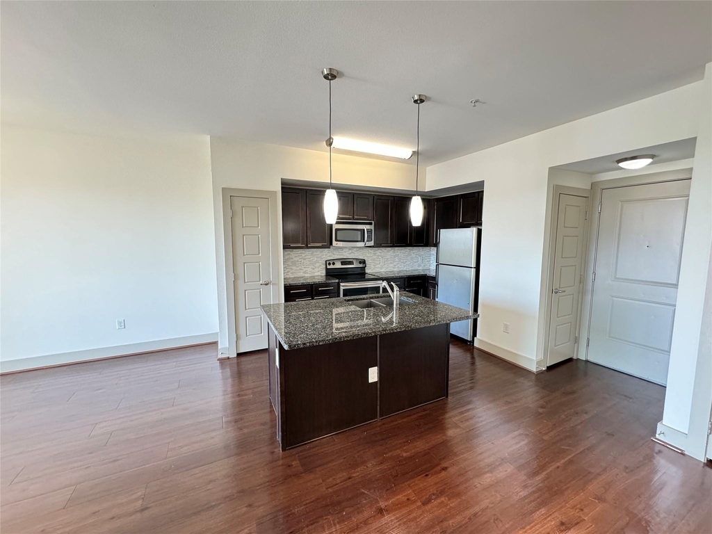 145 Heights Blvd - Photo 0