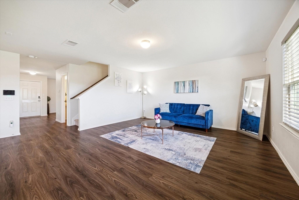 1606 Avocet Way - Photo 3