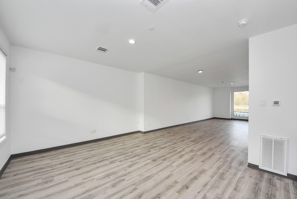 18716 Centro Main Street - Photo 13