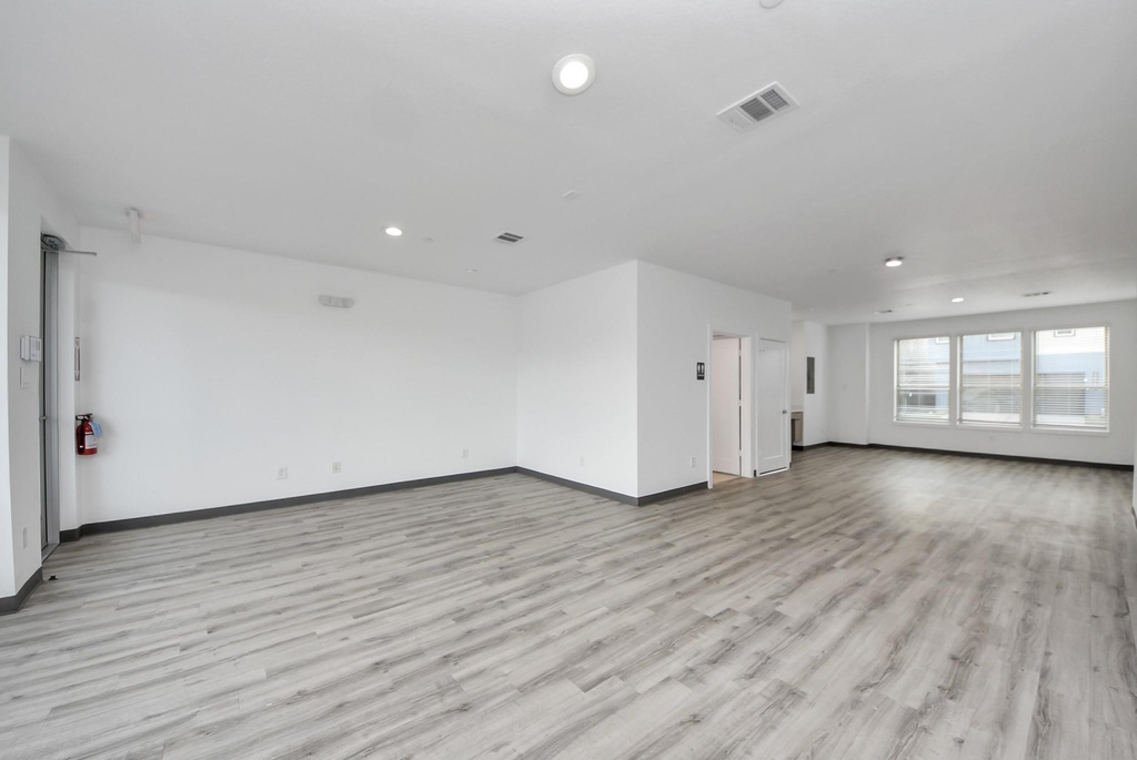 18716 Centro Main Street - Photo 10