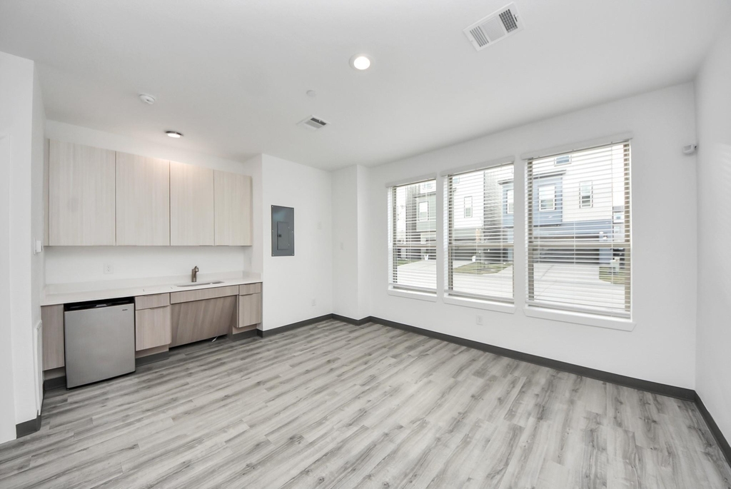 18716 Centro Main Street - Photo 11