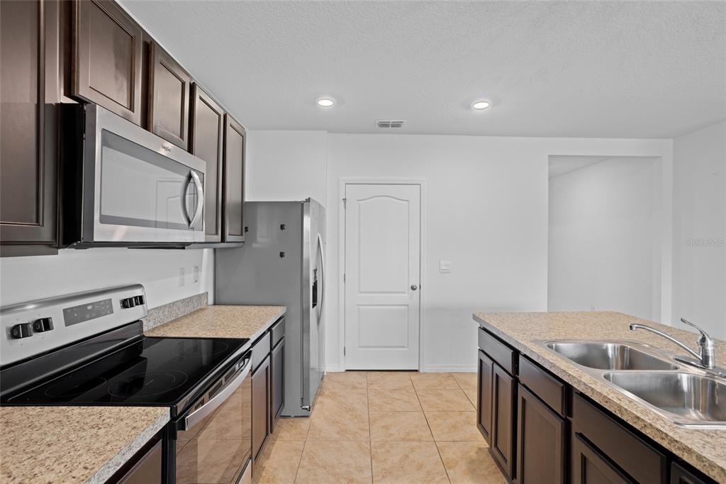 2143 Kalin Way - Photo 20
