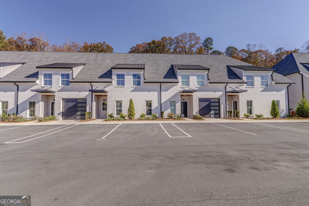 77 Chateau Drive - Photo 0