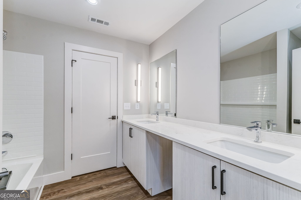 77 Chateau Drive - Photo 44