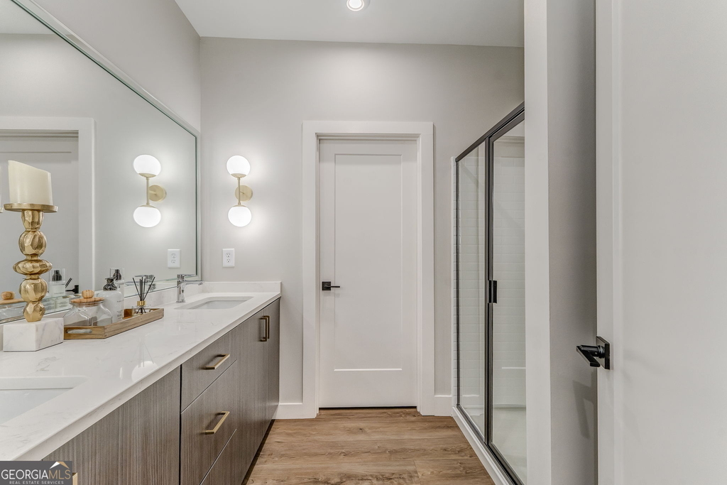 77 Chateau Drive - Photo 36