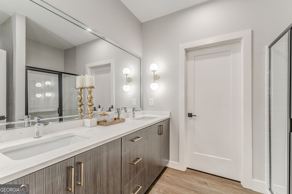 77 Chateau Drive - Photo 35