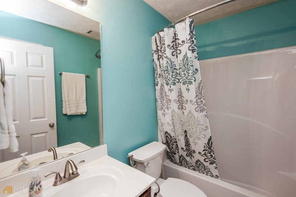 137 Bristol Woods Drive - Photo 5