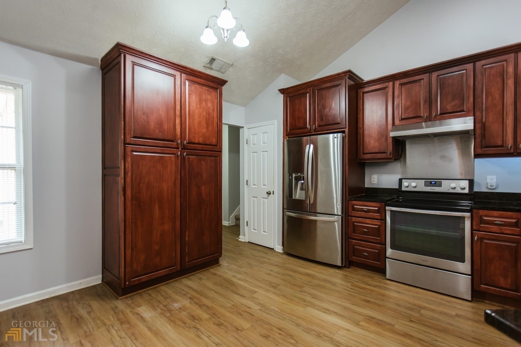 137 Bristol Woods Drive - Photo 18
