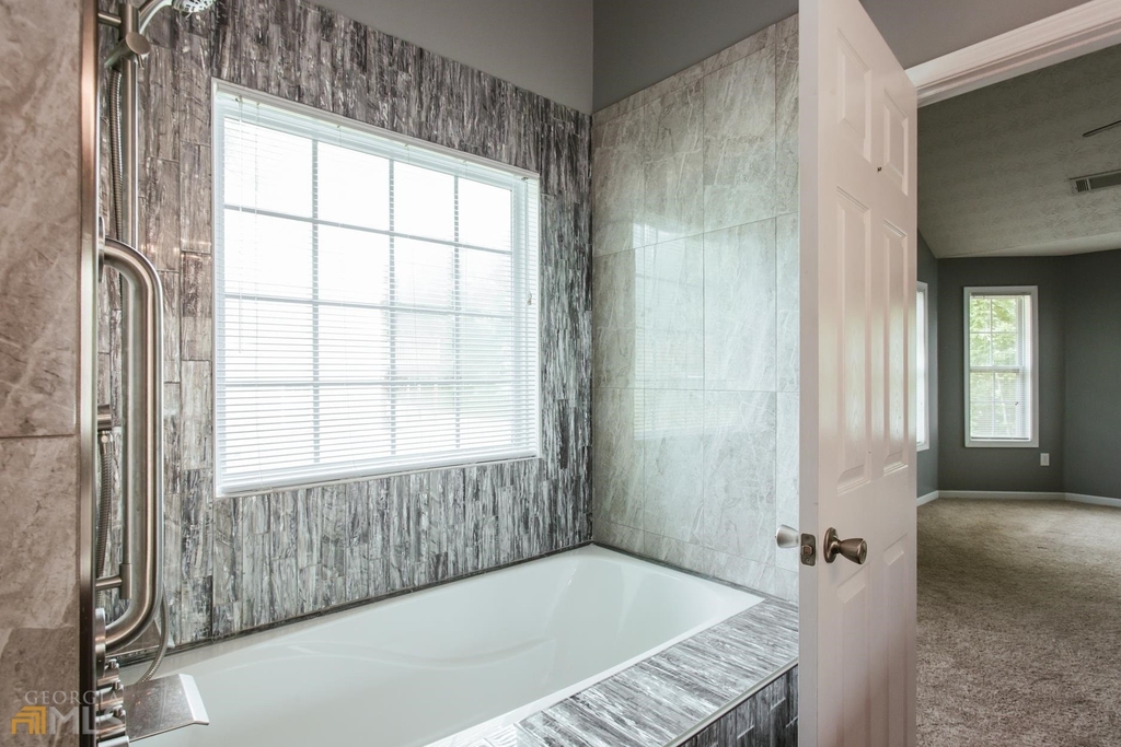 137 Bristol Woods Drive - Photo 8