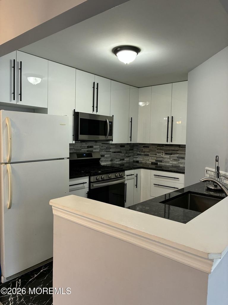 419 Hancock Place - Photo 6