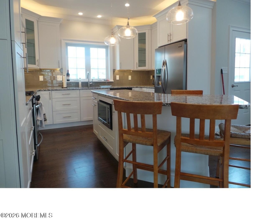 312 Saint Louis Avenue - Photo 2