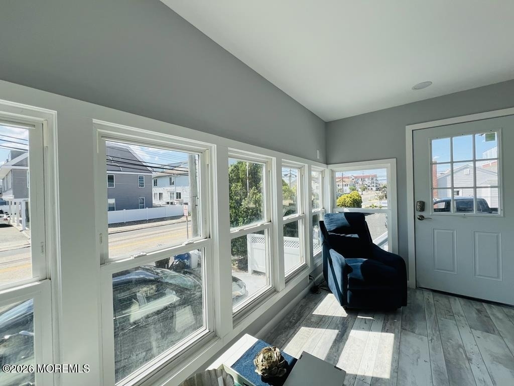 1704 Boulevard - Photo 2