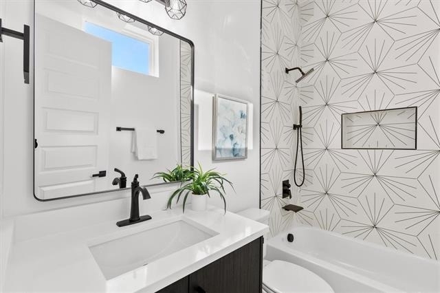 727 W 10th Street - Photo 25