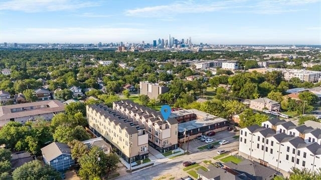 727 W 10th Street - Photo 32