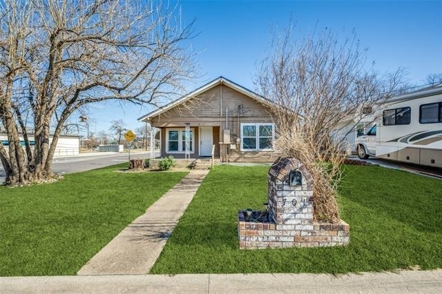 701 Lakey Street - Photo 1
