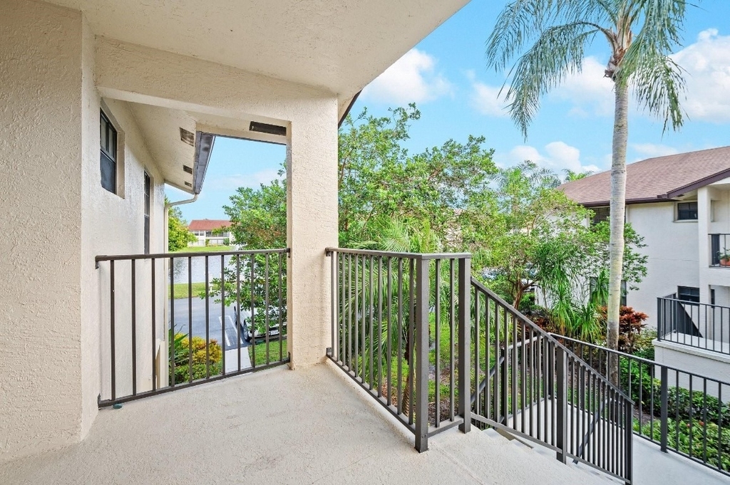 3258 Jog Park Drive - Photo 3