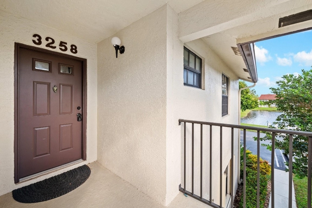 3258 Jog Park Drive - Photo 4