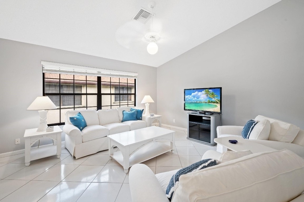 3258 Jog Park Drive - Photo 0
