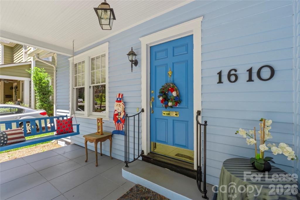 1610 Park Road - Photo 1