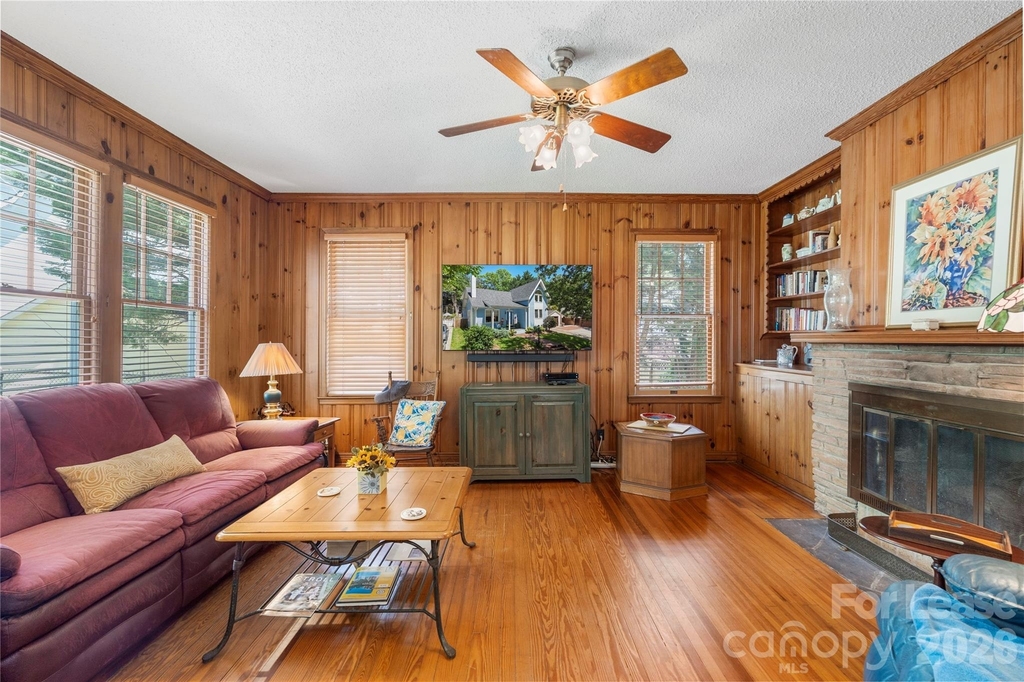 1610 Park Road - Photo 11