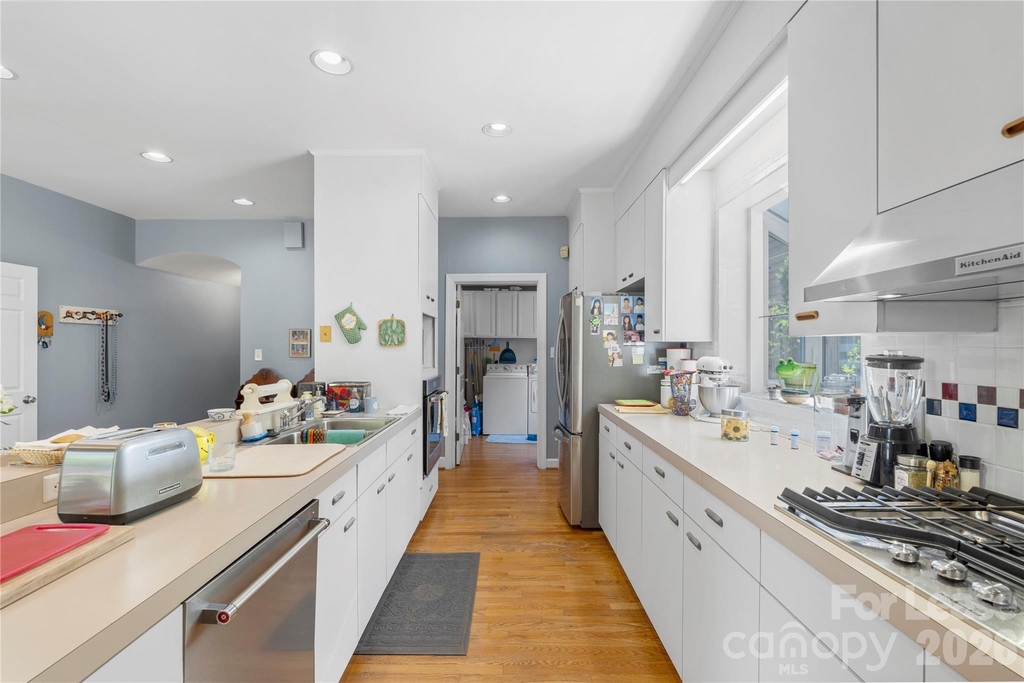 1610 Park Road - Photo 7