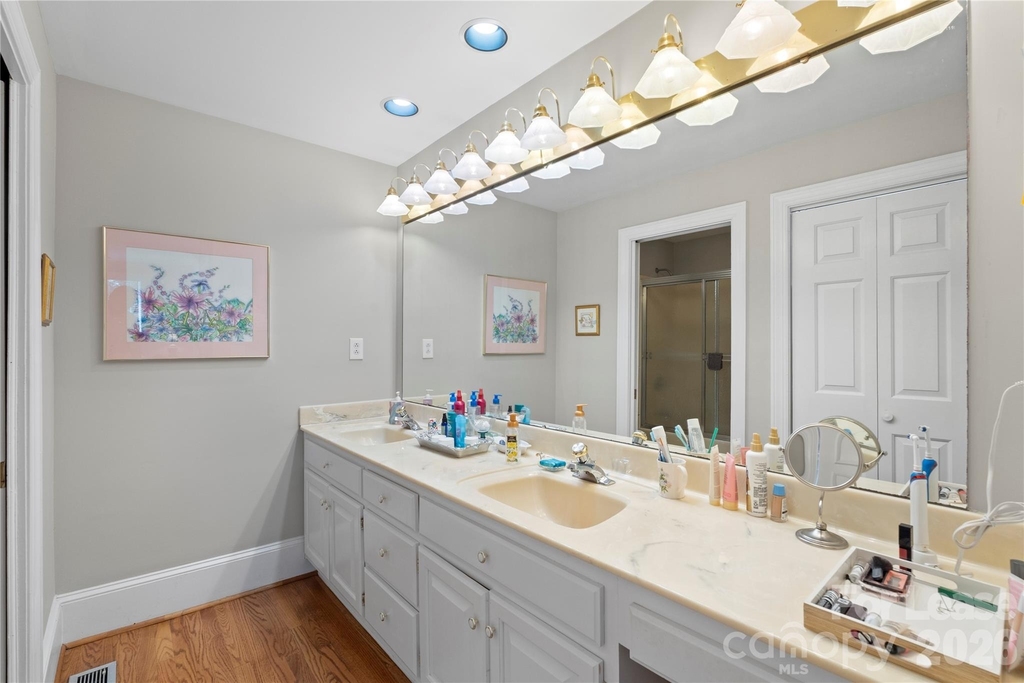 1610 Park Road - Photo 17