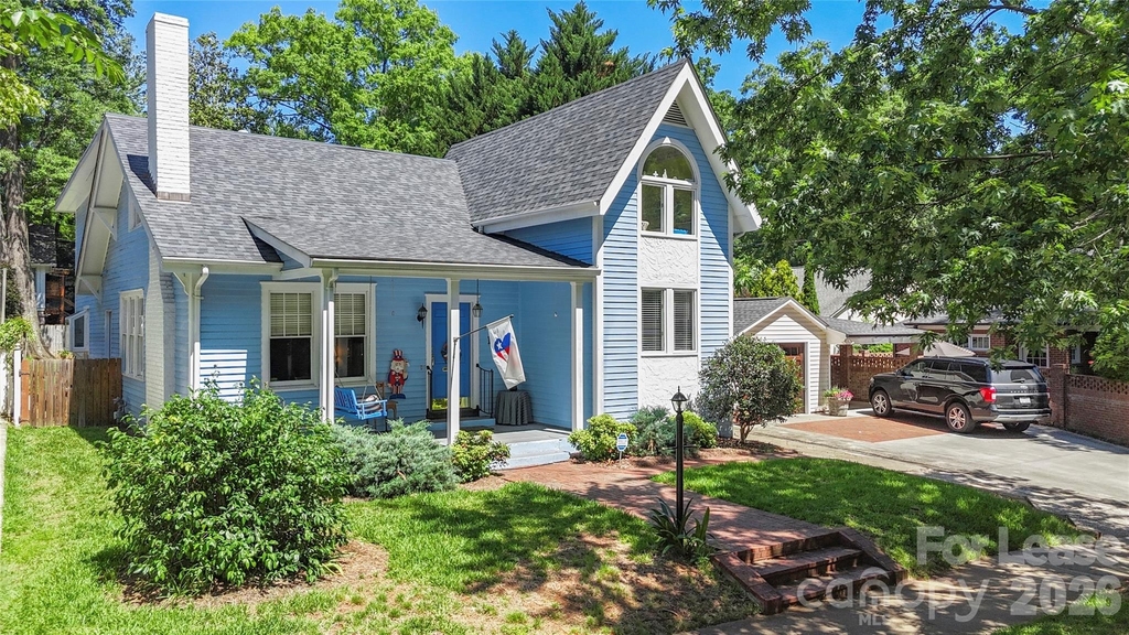 1610 Park Road - Photo 0