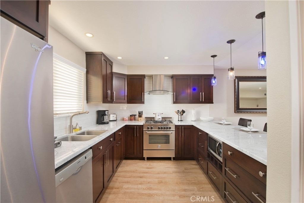 21820 Marylee Street - Photo 9