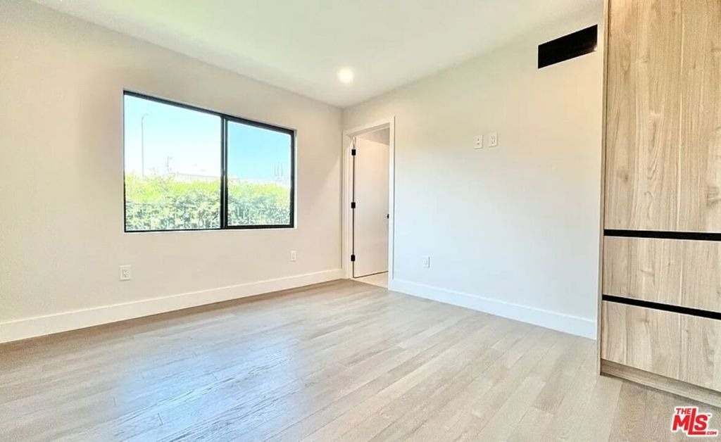 1444 S Crescent Heights Boulevard - Photo 7