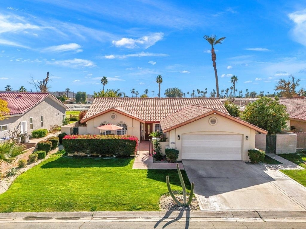 48638 Hepburn Drive - Photo 1