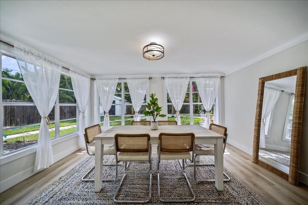2706 10th Avenue - Photo 9